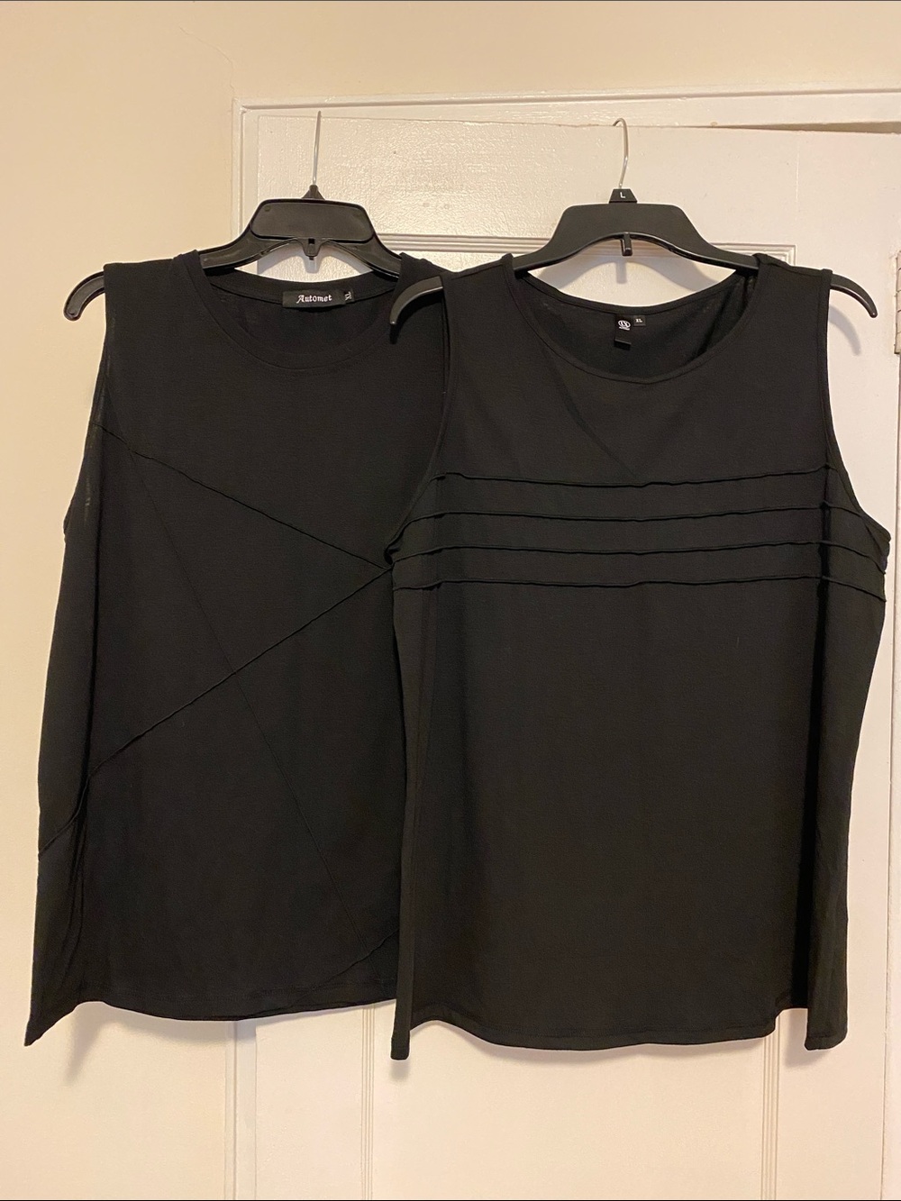2 Automet black sleeveless tops size XL